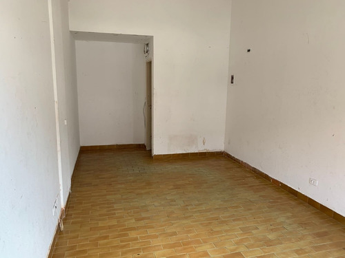 Imagen 4 de 10 de Local Comercial En Pleno Centro.