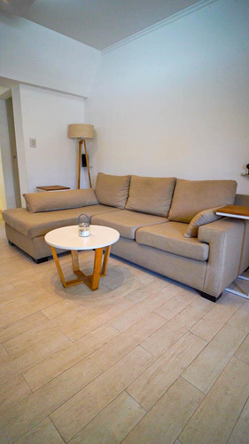 Casa En Excelente Ubicación En Banfield Este