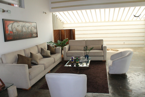 Moderna Casa En Venta Altos De Guataparo C-4786936 Tclc