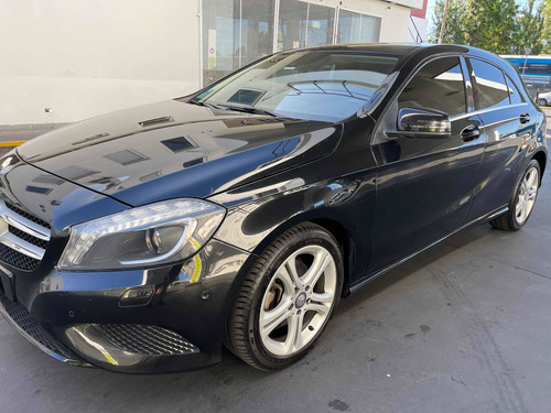 Imagen 2 de 13 de Mercedes-benz Clase A 1.6 A 200 Urban B.efficiency 156cv