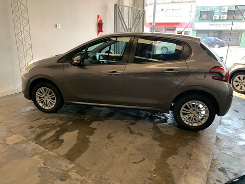 Peugeot 208 1.6 Allure Tiptronic