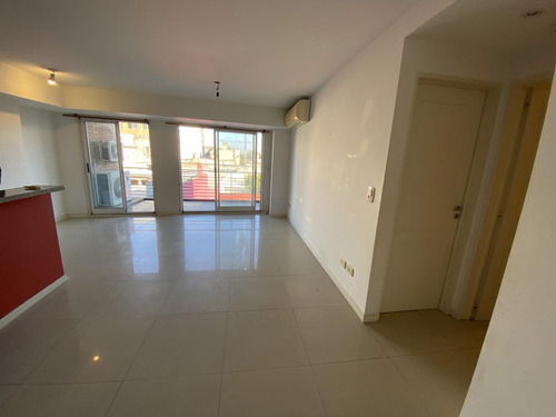Departamento 2 Ambientes De Categoría Con Cochera En Morón Centro