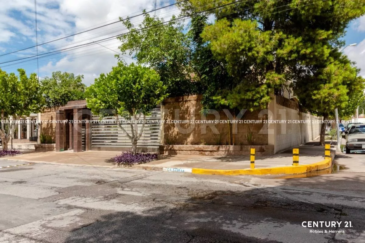 Casa En Venta Zona Lomas Del Santuario Chihuahua