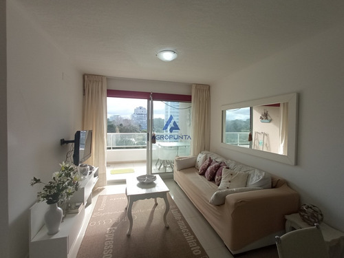 Apartamento 2 Dormitorios Con Servicios En Venta - Ref: 3068