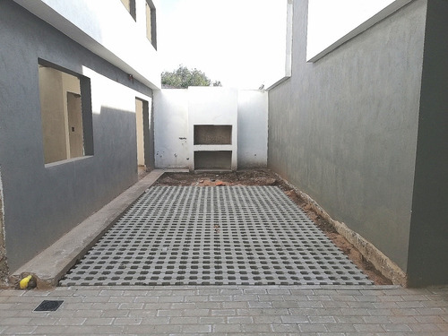 Imagen 8 de 18 de Duplex En Venta 2 D Y Dpto 1 D Con Cochera,