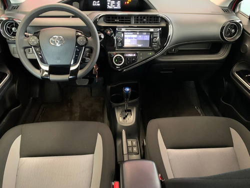 Imagen 8 de 12 de Toyota Prius 1.8 Base Cvt