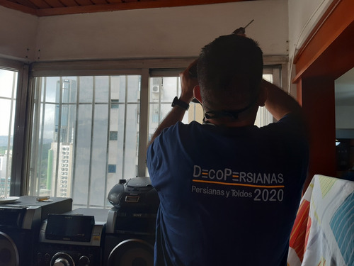 Imagen 9 de 10 de Persianas Y Toldos