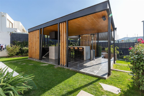 Casa Mediterránea En Condominio, 4 Dormitorios, Lo Barnechea
