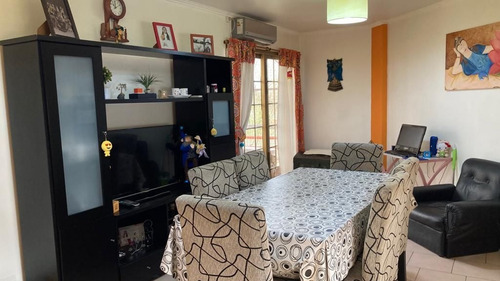 Imagen 6 de 15 de Departamento En Venta De 2 Amb. En Moron Centro