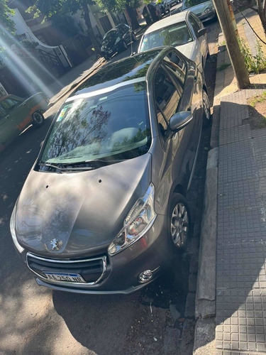 Imagen 6 de 9 de Peugeot 208 2016 1.6 Allure Touchscreen