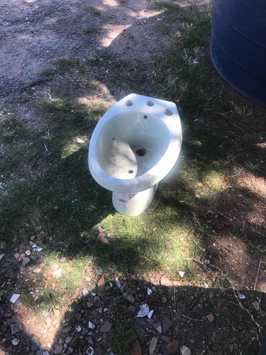 Medio Juego De Loza Con Mochila