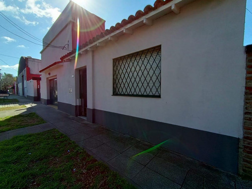Terreno Con Oficina Comercial Con Estacionamiento En Don Torcuato