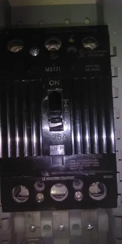 Breaker Tqd 125 Amp. 3 Polos (Usado)