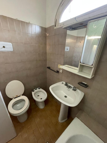 Casa 3 Amb En Tigre Residencial Con Jardin Enorme!! Mucho Pontencial!