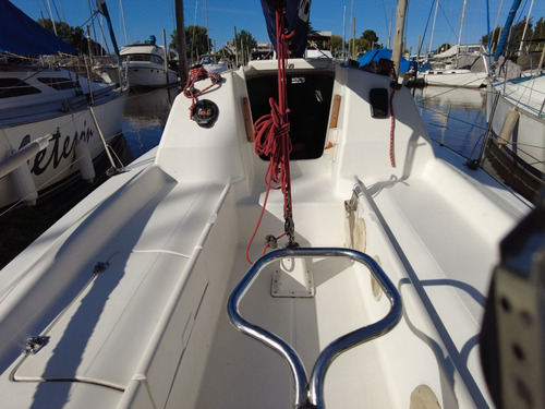 Velero Magic 23 Con Quillote Izable Electrico