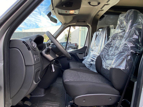 Imagen 15 de 20 de Renault Master Minibus 2.3 Diesel