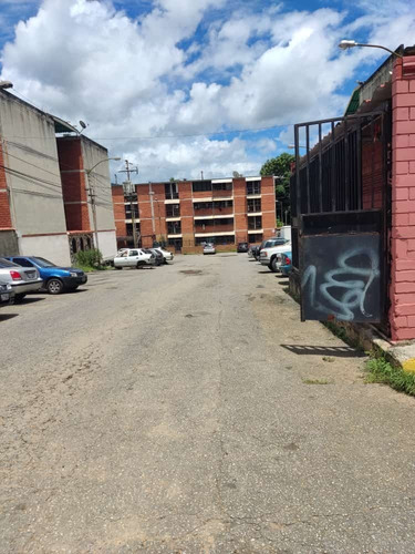 Imagen 2 de 17 de Apartamento En Venta Las Rosas Guatire