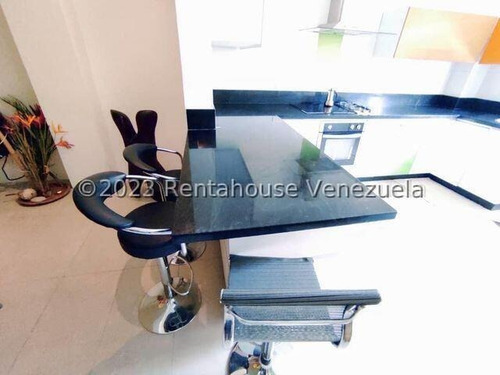 Vendo Apartamento En Urbanización Las Delicias, Código 23-18986 Cm Leer Descripción