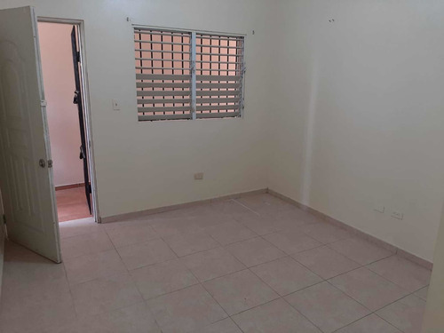 Alquilo Estudio Ensanche La Paz
