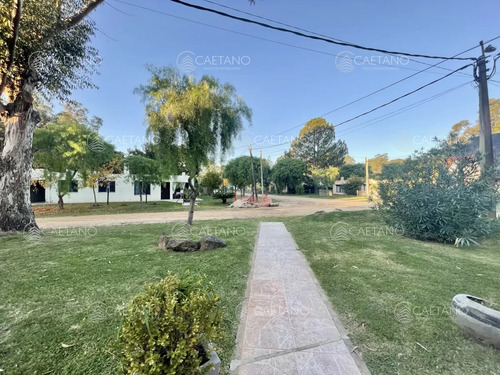 Venta 2 Casas Ph En Terreno De 1227 Metros - Barrio Los Angeles Piriapolis