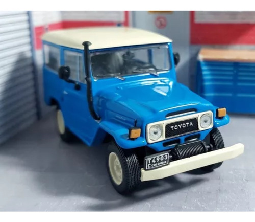 Toyota Land Cruiser Fj40, Escala 1/43, Marca Ixo