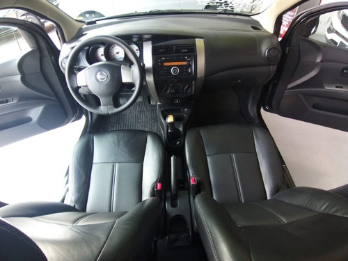 Imagem 11 de 15 de Nissan Livina S 1.6 Flex 2013 Completo