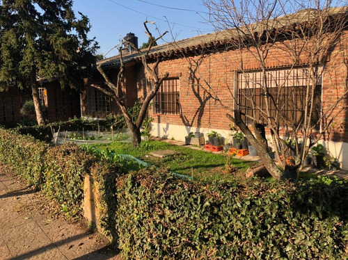 Imagen 3 de 10 de Casa - Barrio Parque Leloir