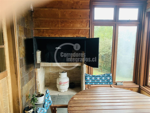 Casa En Venta De 4 Dorm. En Puerto Varas