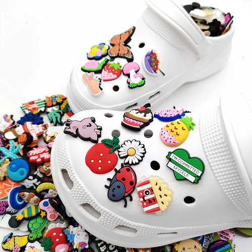 Paquete De 100 Decoraciones De Zapatos De Dibujos Animados D