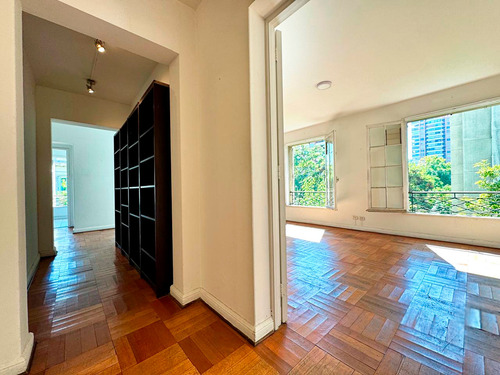 Génova | 3 Dormitorios + Estar Y Servicio | 171 M2 Totales