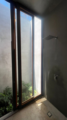 Casa En Venta A Unas Cuadras Del Parque De La Plancha Merida Yucatan