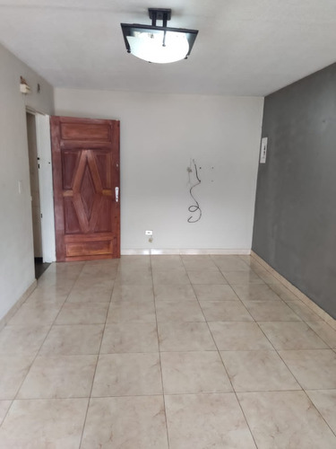 Imagen 1 de 15 de Apartamento En Venta Catia Recta Magallanes De Catia