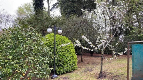 Casa En Venta - 2 Dormitorios 3 Baños - Cochera - 2.400mts2 - Sierra De Los Padres