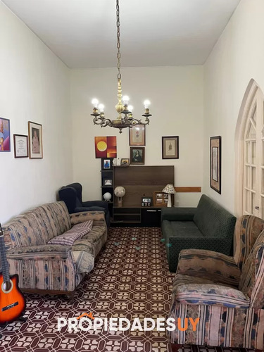 Financia . Casa En Venta En Mercedes Soriano De 4 Dormitorios