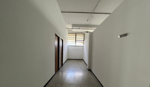 Imagen 2 de 5 de Pb En Edif. Industrial En Alquiler En Boleíta Norte