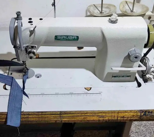 Máquina De Coser Recta Industrial Marca Siruba.