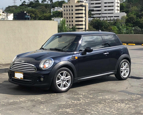 MINI Cooper R56 1.6 Coupe