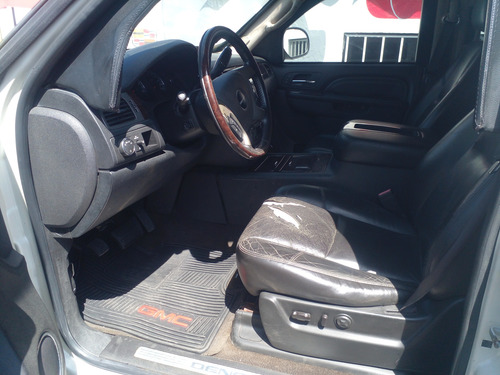 GMC Yukon 6.2 C Denali 403 Hp 4x4 At