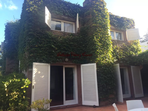 Venta Casa 6 Dormitorios  En La Barra, Punta Del Este  