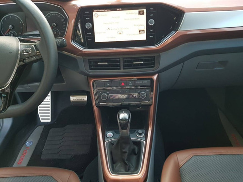 Imagem 13 de 15 de Volkswagen T-cross 1.0 200 Tsi Total Flex Comfortline