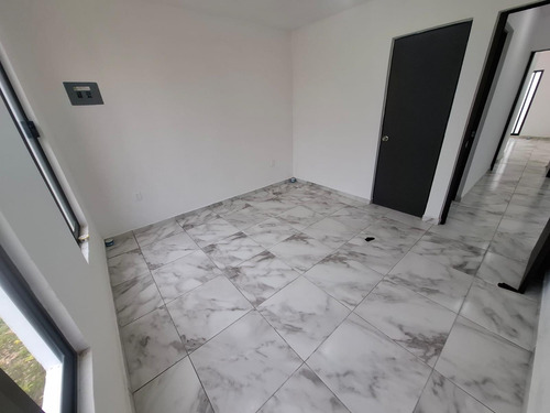Tinajitas, Casa En Venta De Una Planta Con Alberca En Área