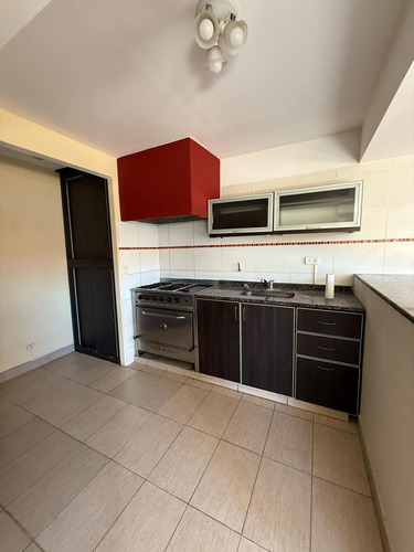 Venta - Propiedad 5 Ambientes Con Quincho Y Garaje