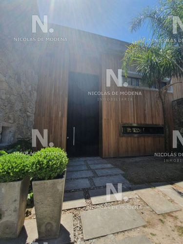 Casa En Alborada - Punta Del Este- Ref: 2179