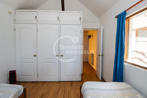 Casa En Venta De 14 Dorm. En Viña Del Mar