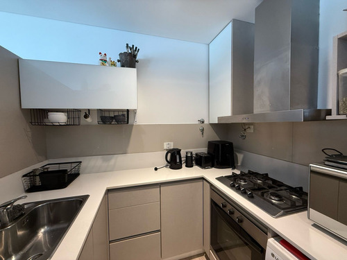 Departamento 2 Ambientes Amoblado Con Balcón Y Cochera! - Ba