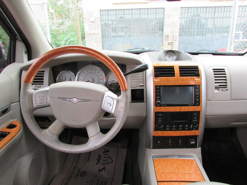 Imagen 14 de 15 de Chrysler Aspen 2008 Limited