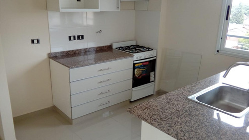 Imagen 2 de 11 de Excelente Dto A Estrenar De 3 Amb, C/ Cochera Y Terraza Prop