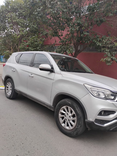 SsangYong Rexton 2.0 Mt 4x2 Std