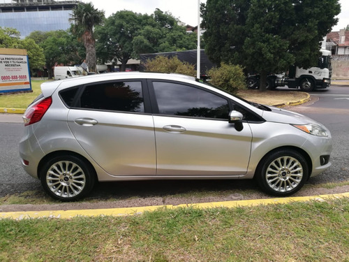 Ford Fiesta Kinetic Design Se Plus 2016 Gris Nafta 1ra Mano