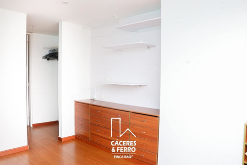 Imagen 16 de 25 de Se Vende Apto Duplez Ext. 8vo. Piso Santa Barbara Central -5-